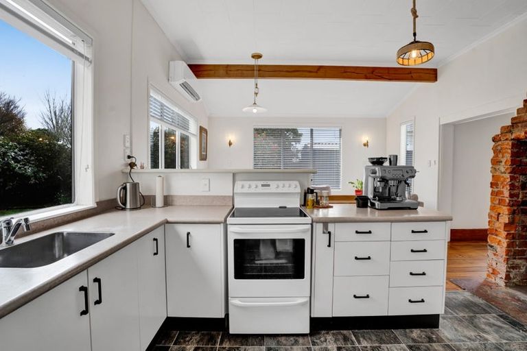 Photo of property in 25 Portia Street, Stratford, 4332