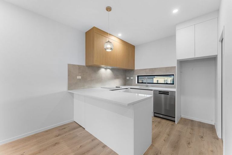 Photo of property in 6/4 Toru Street, Te Atatu Peninsula, Auckland, 0610