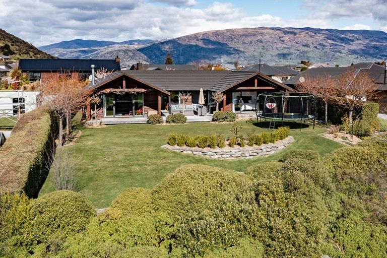 Photo of property in 7 Liverpool Way, Wanaka, 9305