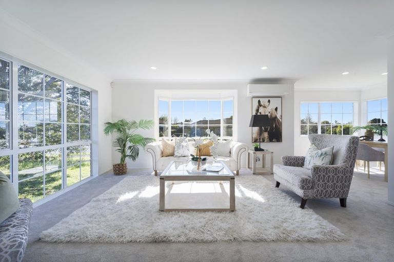 Photo of property in 2 Diana Place, Ranui, Auckland, 0612