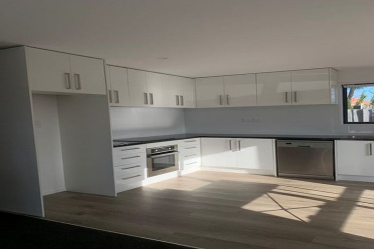 Photo of property in 33 Tuckers Road, Redwood, Christchurch, 8051