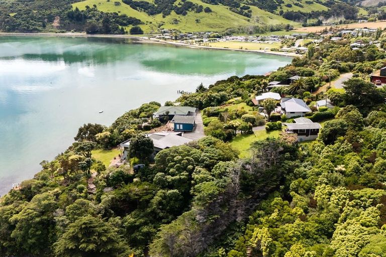 Photo of property in 46 Bayview Crescent, Duvauchelle, 7581