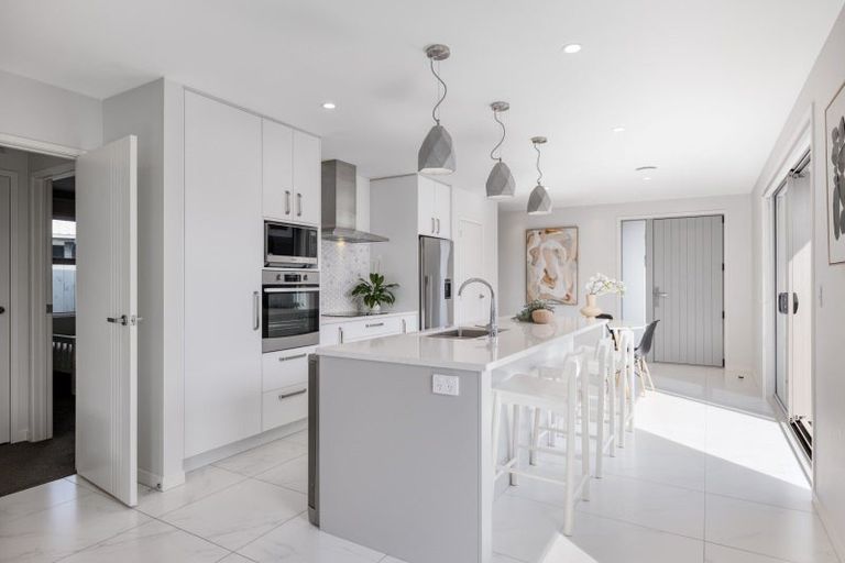 Photo of property in 19 Taioma Close, Papamoa, 3118