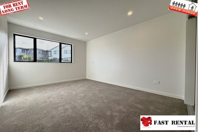 Photo of property in 1 Tawatawa Street, Long Bay, Auckland, 0630