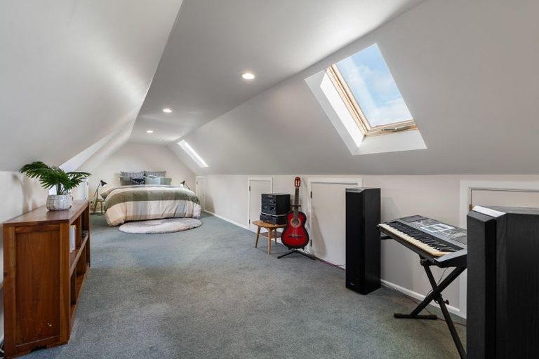 Photo of property in 69 Thatcher Crescent, Crofton Downs, Wellington, 6035