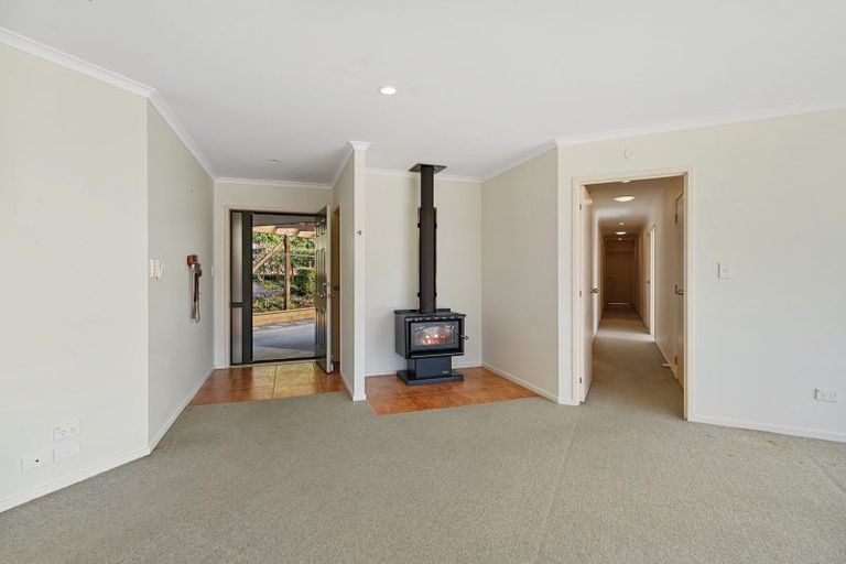Photo of property in 58 Arrowsmith Road, Waitakere, Henderson, 0782