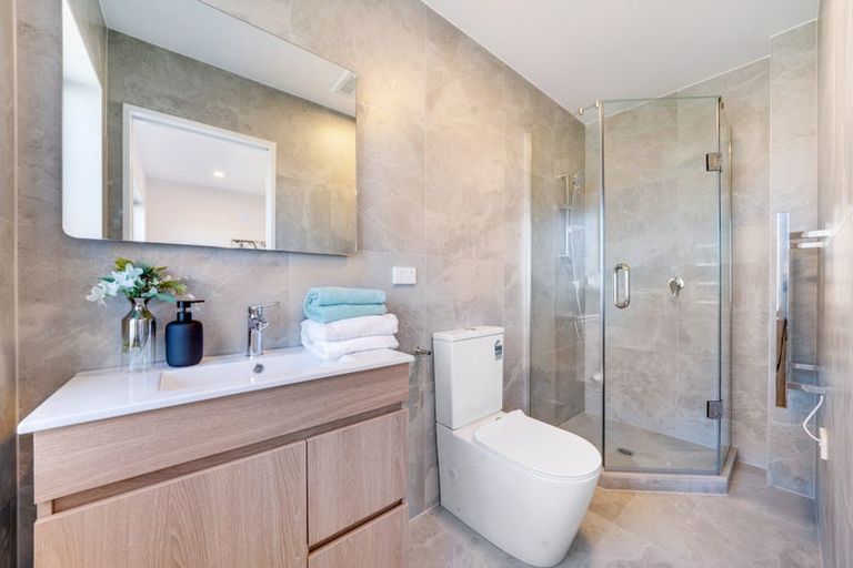 Photo of property in 32 Tiraumea Drive, Pakuranga, Auckland, 2010