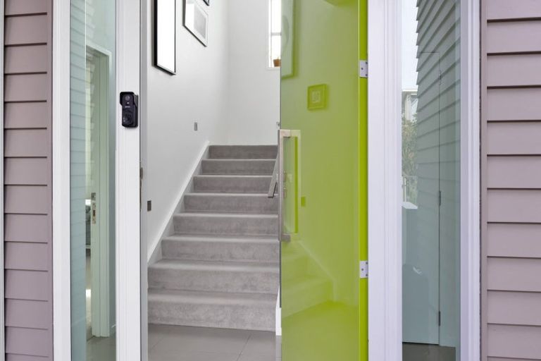 Photo of property in 2/5 Beach Street, Fitzroy, New Plymouth, 4312