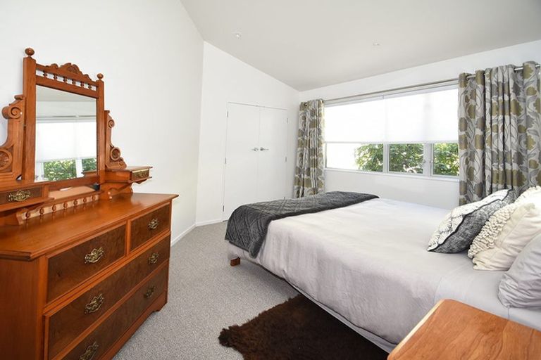 Photo of property in 9 Domain Crescent, Muriwai, Waimauku, 0881