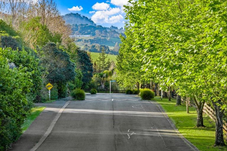 Photo of property in 2 Tamahunga Drive, Matakana, Warkworth, 0985