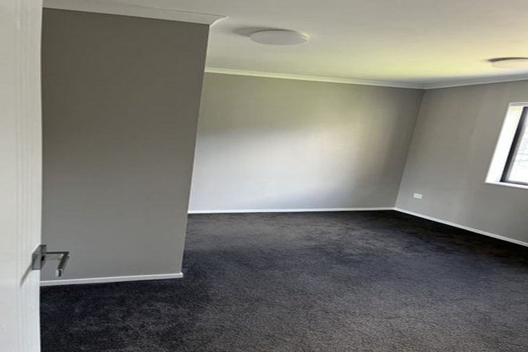 Photo of property in 5 Korihi Drive, Swanson, Auckland, 0614