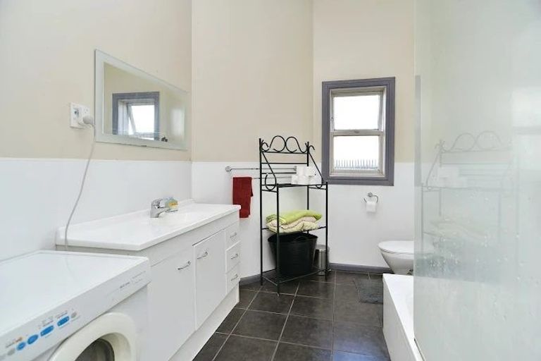 Photo of property in 137 Geraldine Street, Edgeware, Christchurch, 8013