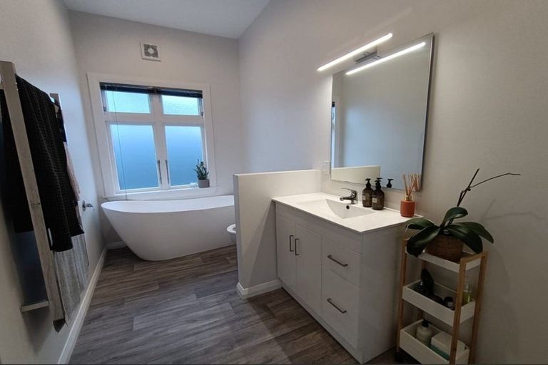 Photo of property in 9 Queen Street, Petone, Lower Hutt, 5012