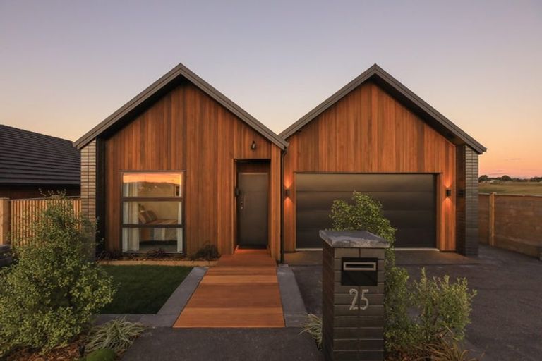 Photo of property in 25 Oralee Terrace, Peacocke, Hamilton, 3206