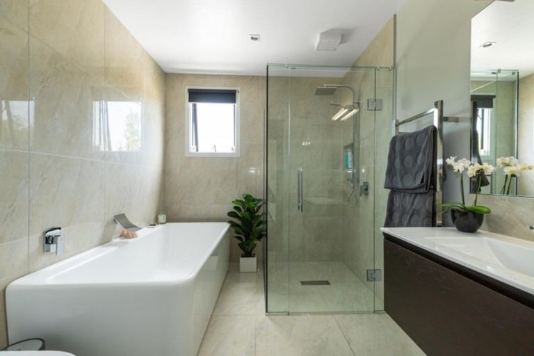 Photo of property in 42 Mckellar Drive, Jacks Point, Queenstown, 9371