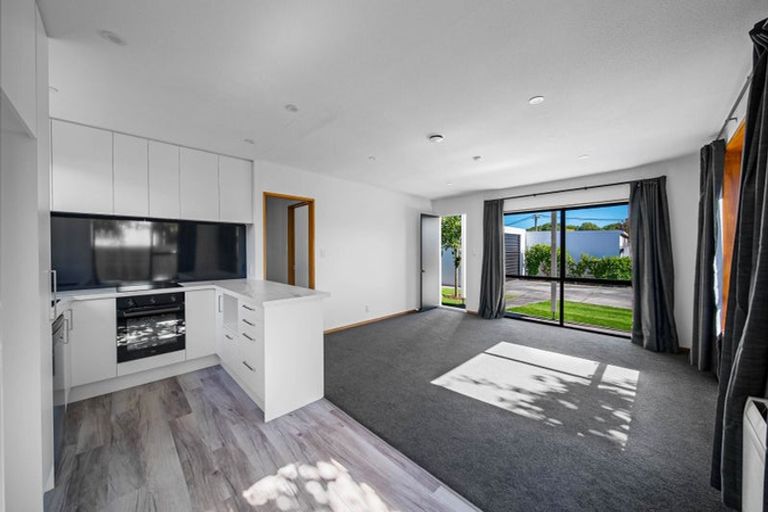 Photo of property in 1/14 Radnor Street, St Albans, Christchurch, 8014