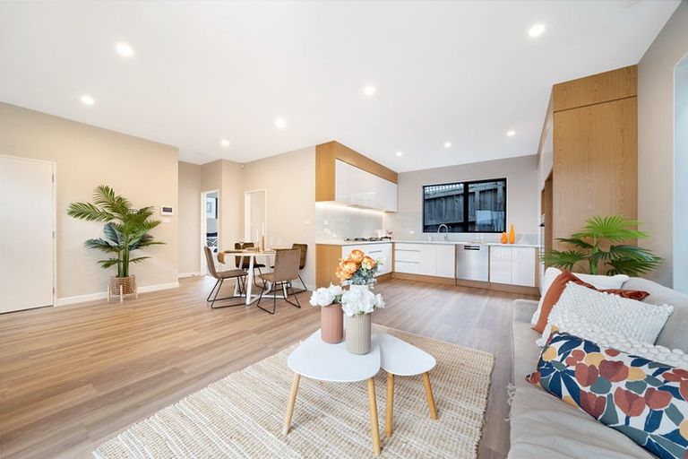 Photo of property in 86a Kervil Avenue, Te Atatu Peninsula, Auckland, 0610