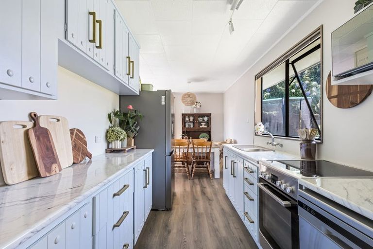 Photo of property in 13 Tahurangi Place, Spotswood, New Plymouth, 4310