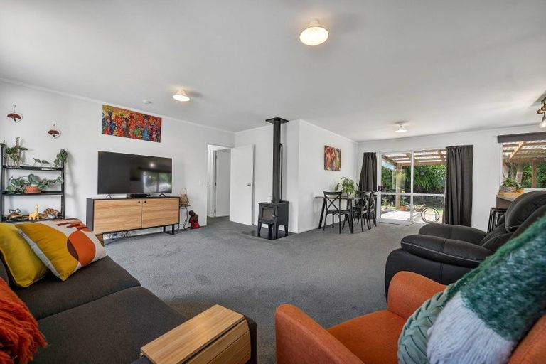 Photo of property in 8 Shaldon Crescent, Blagdon, New Plymouth, 4310