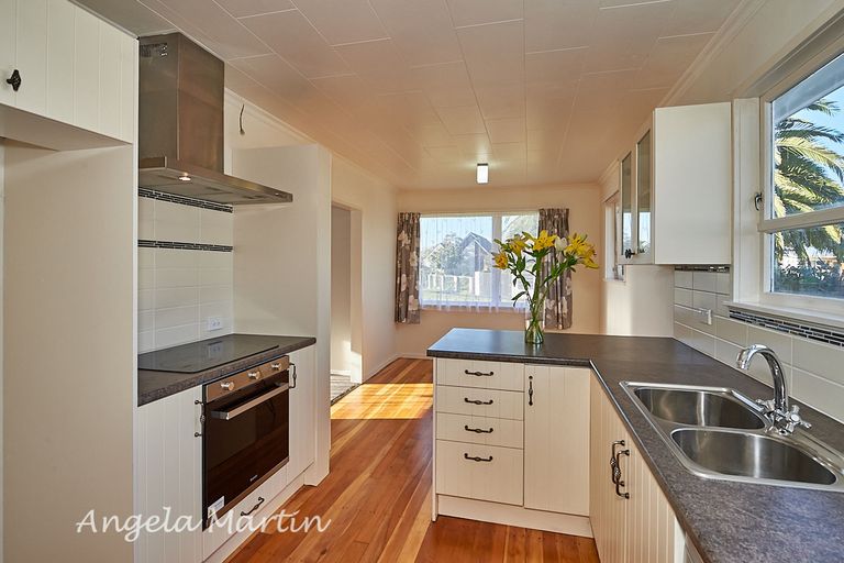 Photo of property in 4 Panako Place, Awapuni, Palmerston North, 4412