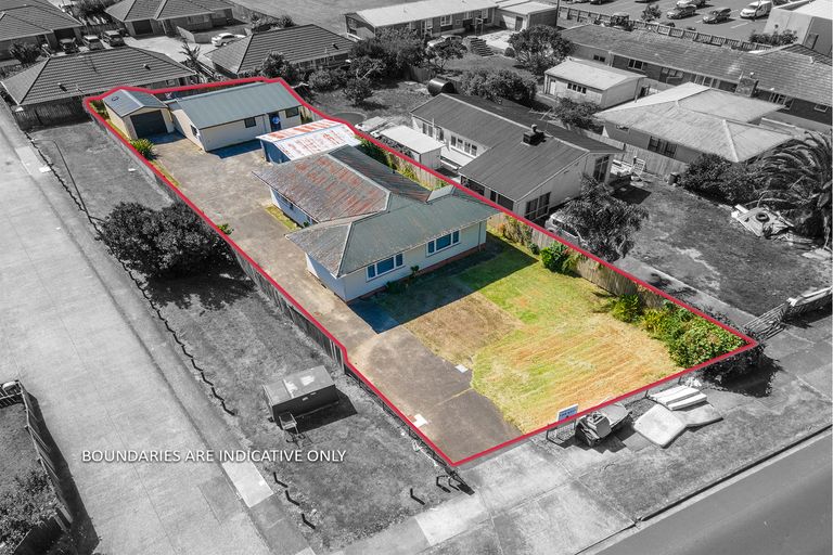 Photo of property in 383 Massey Road, Mangere East, Auckland, 2024