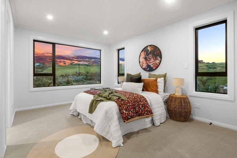 Photo of property in 12 Makumaku Place, Long Bay, Auckland, 0630