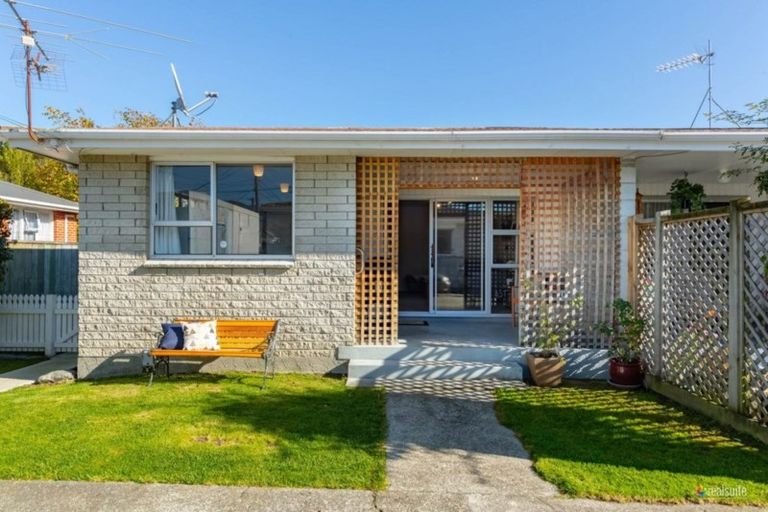 Photo of property in 53f4- Ebdentown Street, Ebdentown, Upper Hutt, 5018