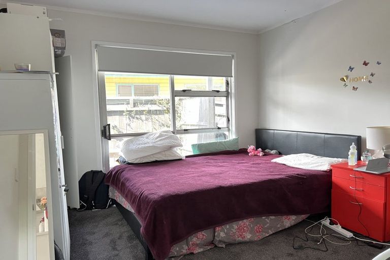 Photo of property in 56 Walworth Avenue, Pakuranga Heights, Auckland, 2010