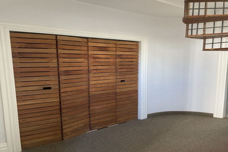 Photo of property in 145 Tasman Street, Mount Cook, Wellington, 6021