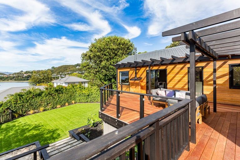 Photo of property in 77 Paremata Road, Paremata, Porirua, 5024