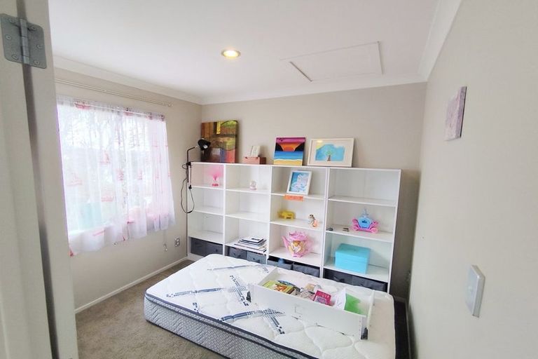 Photo of property in 1a Marina View Drive, Hobsonville, Auckland, 0618