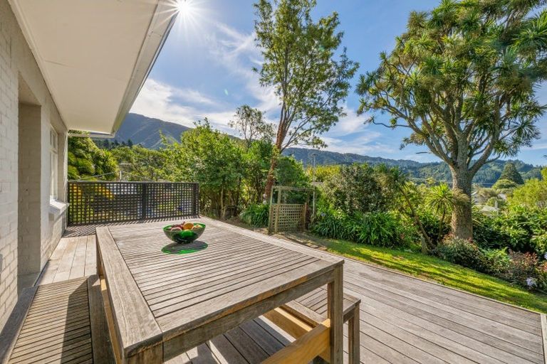 Photo of property in 59 York Street, Picton, 7220