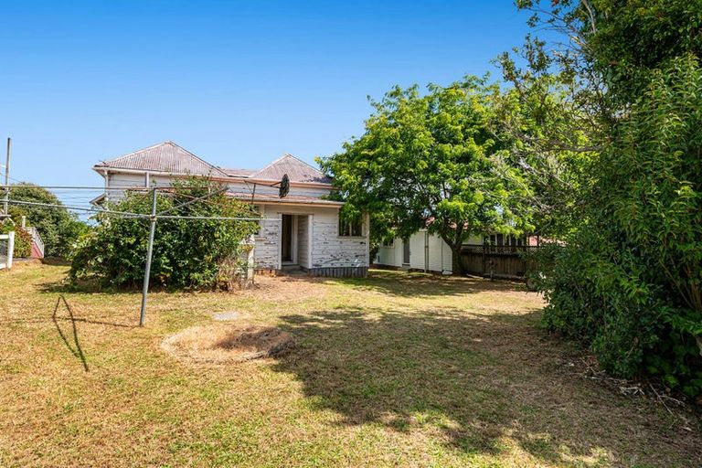 Photo of property in 5 Porter Crescent, Helensville, 0800