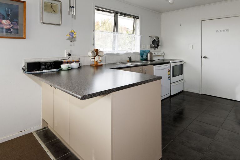 Photo of property in 40 Lemnos Place, Titirangi, Auckland, 0604