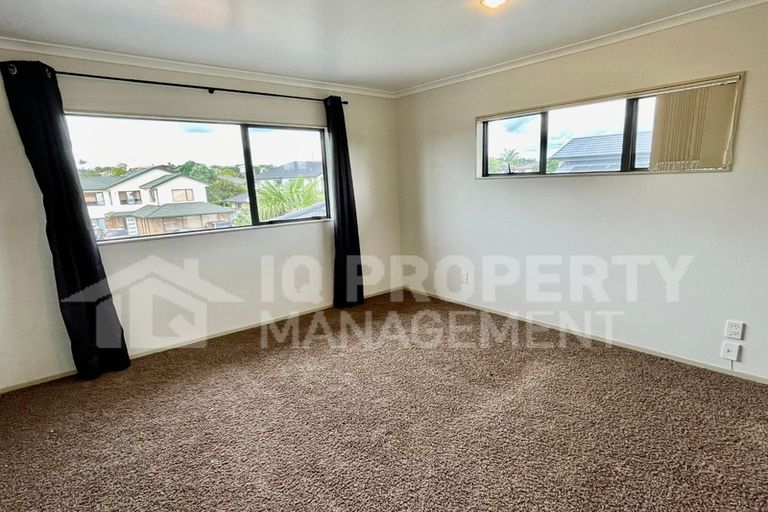 Photo of property in 35 Peninsula Road, Mangere, Auckland, 2022