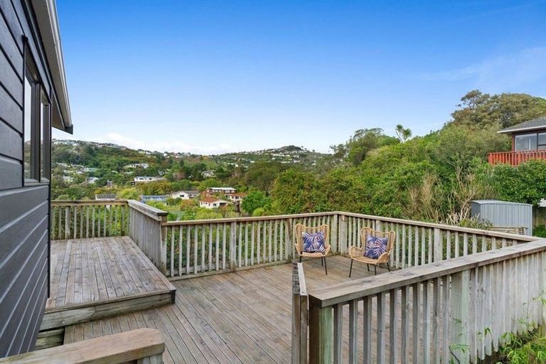Photo of property in 64 Bassett Road, Johnsonville, Wellington, 6037