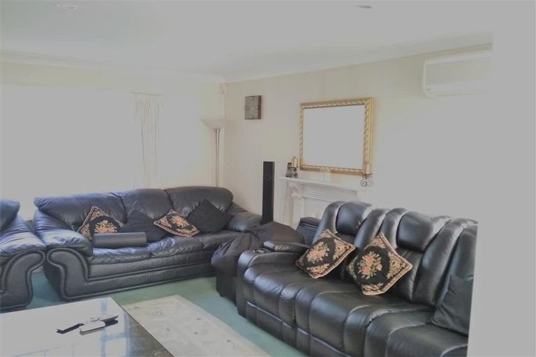 Photo of property in 20 Derry Hill, Churton Park, Wellington, 6037