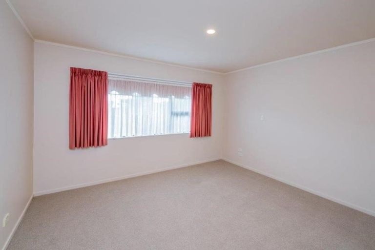 Photo of property in 54a Arawhata Road, Paraparaumu, 5032