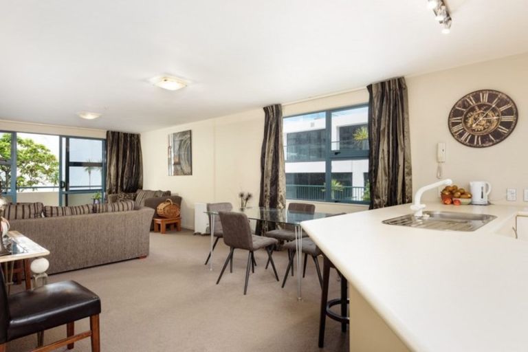 Photo of property in Mount Royal, 21/3 Maunganui Road, Mount Maunganui, 3116