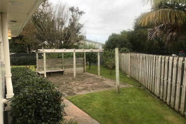 Photo of property in 93 Marne Road, Papakura, 2110
