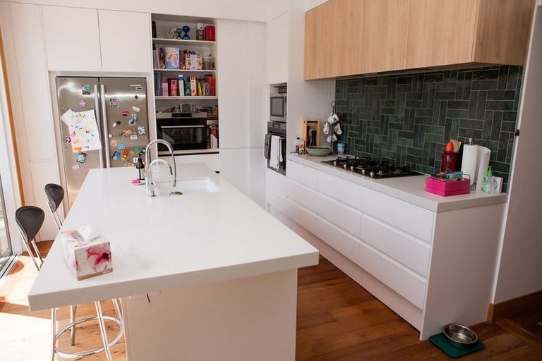 Photo of property in 17 Ranui Crescent, Khandallah, Wellington, 6035