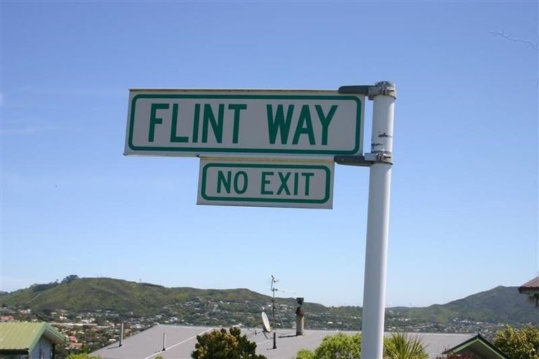 Photo of property in 1 Flint Way, Northland, Wellington, 6012