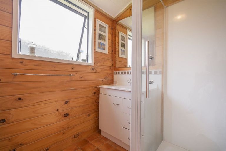 Photo of property in 24 Meadow Drive, Whitianga, 3510