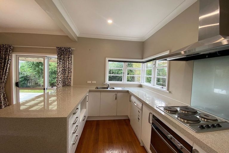 Photo of property in 15 Saint Ronans Avenue, Waterloo, Lower Hutt, 5011