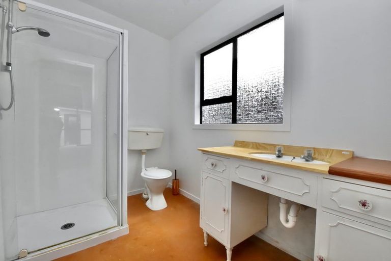 Photo of property in 8 Reading Street, Greytown, 5712