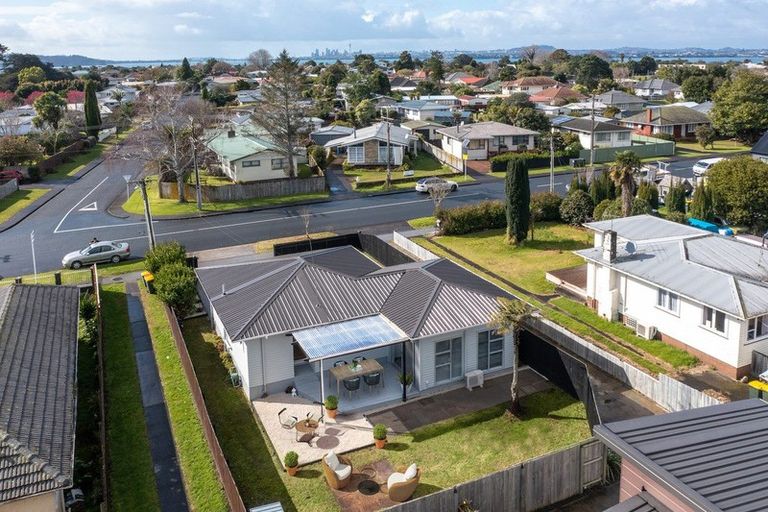 Photo of property in 604b Te Atatu Road, Te Atatu Peninsula, Auckland, 0610