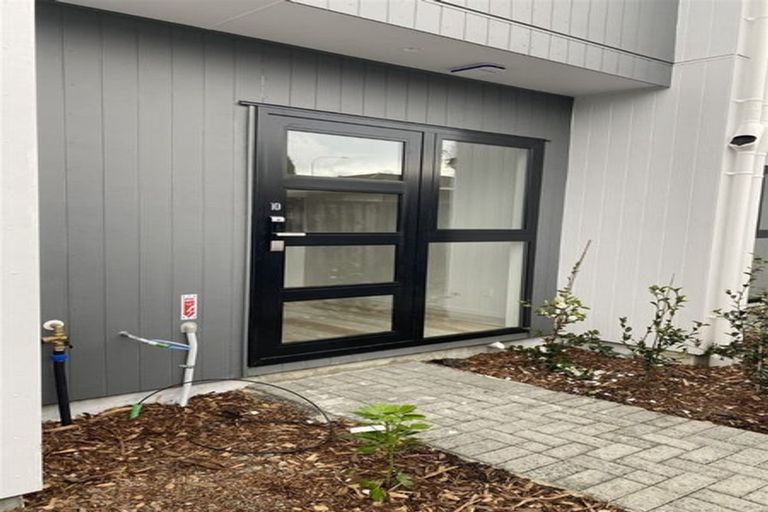 Photo of property in 10/148 Lincoln Road, Henderson, Auckland, 0610