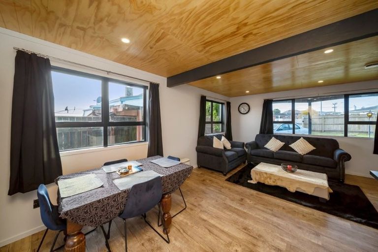 Photo of property in 164 Tukapa Street, Westown, New Plymouth, 4310