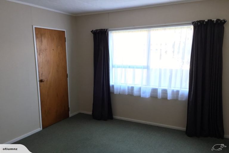 Photo of property in 4b Peter Hall Drive, Kelvin Grove, Palmerston North, 4414