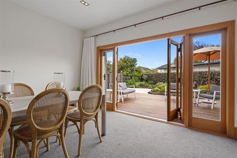 Photo of property in 1 Bradnor Road, Fendalton, Christchurch, 8052